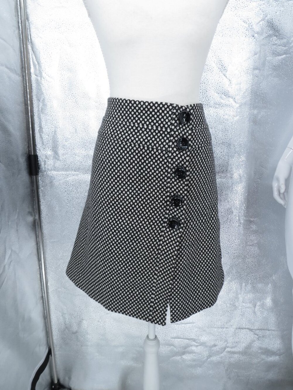 Talbots Wool Pencil Skirt 14 Black White Dot Tweed Button Trim Knee Length Mini